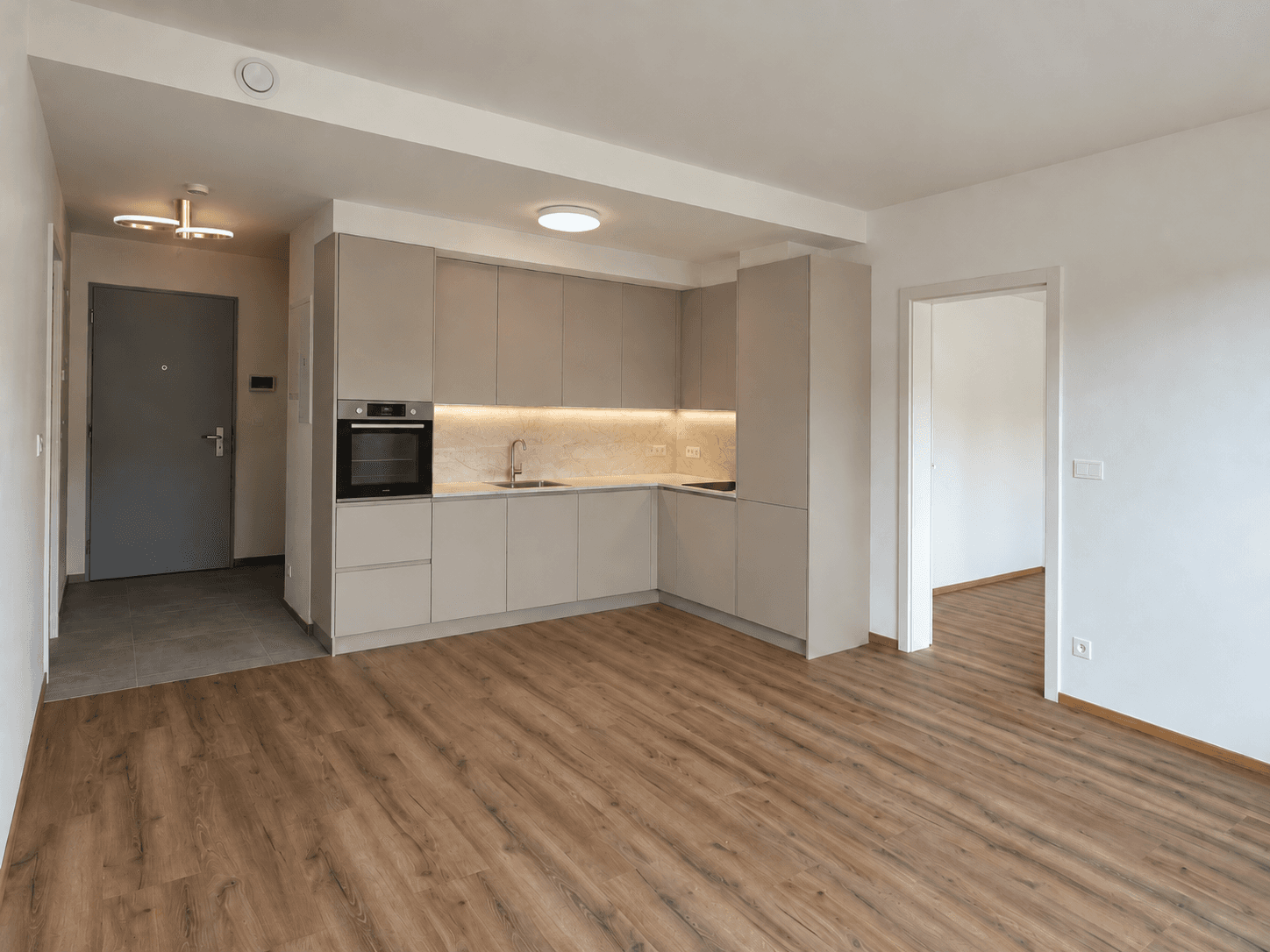 1 bedroom with open-plan kitchen flat to rent, 46 m², Zenklova, Prague, Prague 1 bedroom with open-plan kitchen flat to rent, 46 m², Zenklova, Prague, Prague