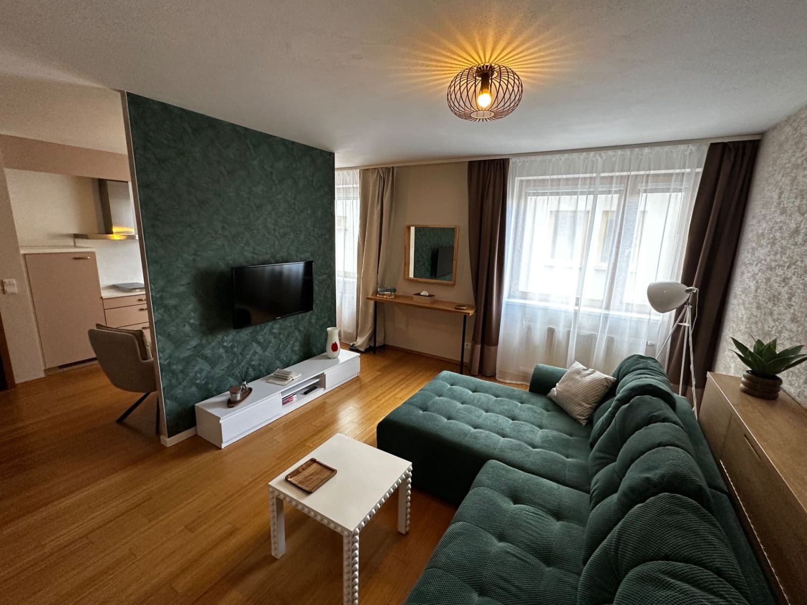 Studio flat to rent, 48 m², 5. května, Dobřichovice, Středočeský Region Studio flat to rent, 48 m², 5. května, Dobřichovice, Středočeský Region