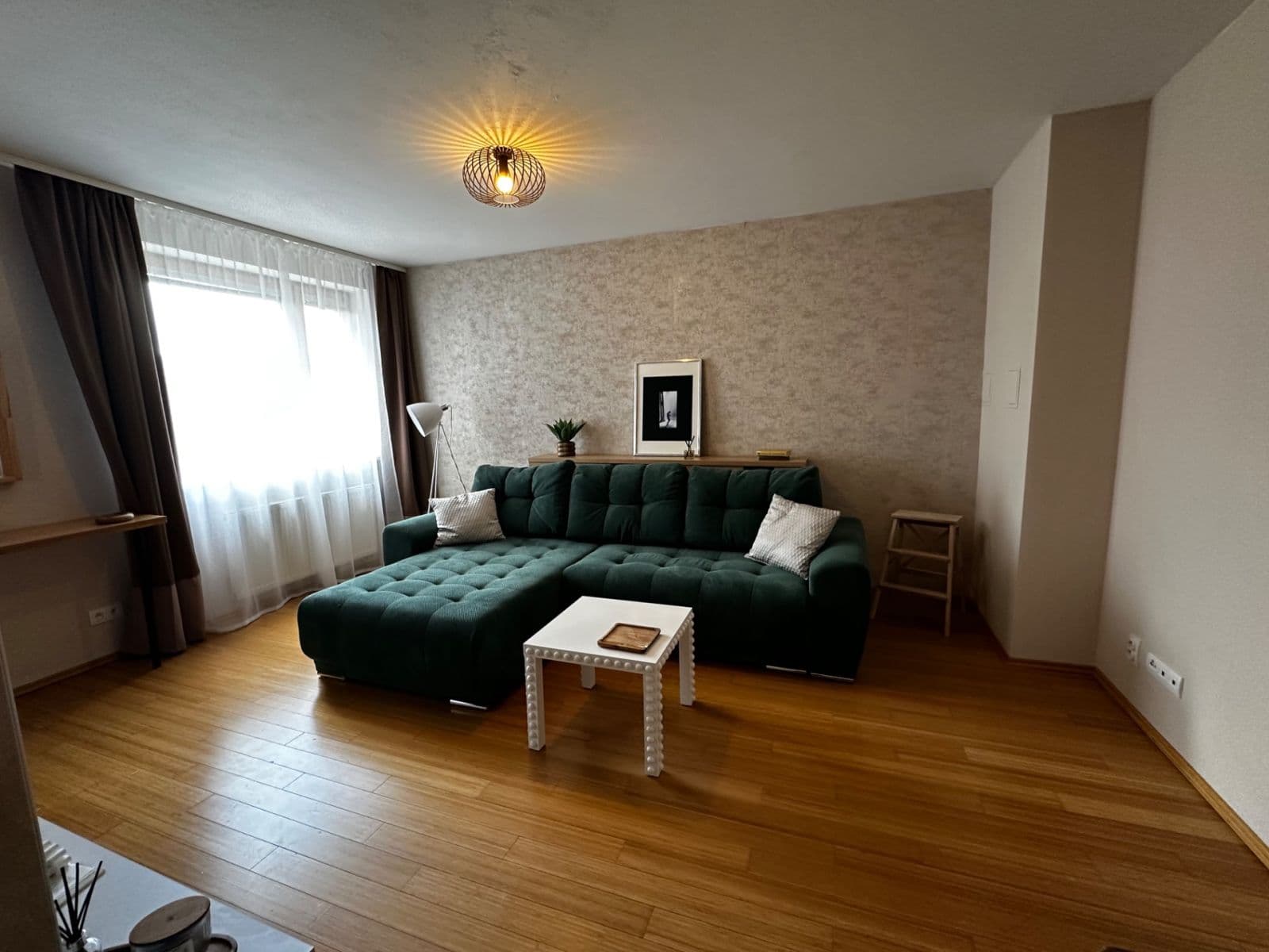 Studio flat to rent, 48 m², 5. května, Dobřichovice, Středočeský Region Studio flat to rent, 48 m², 5. května, Dobřichovice, Středočeský Region