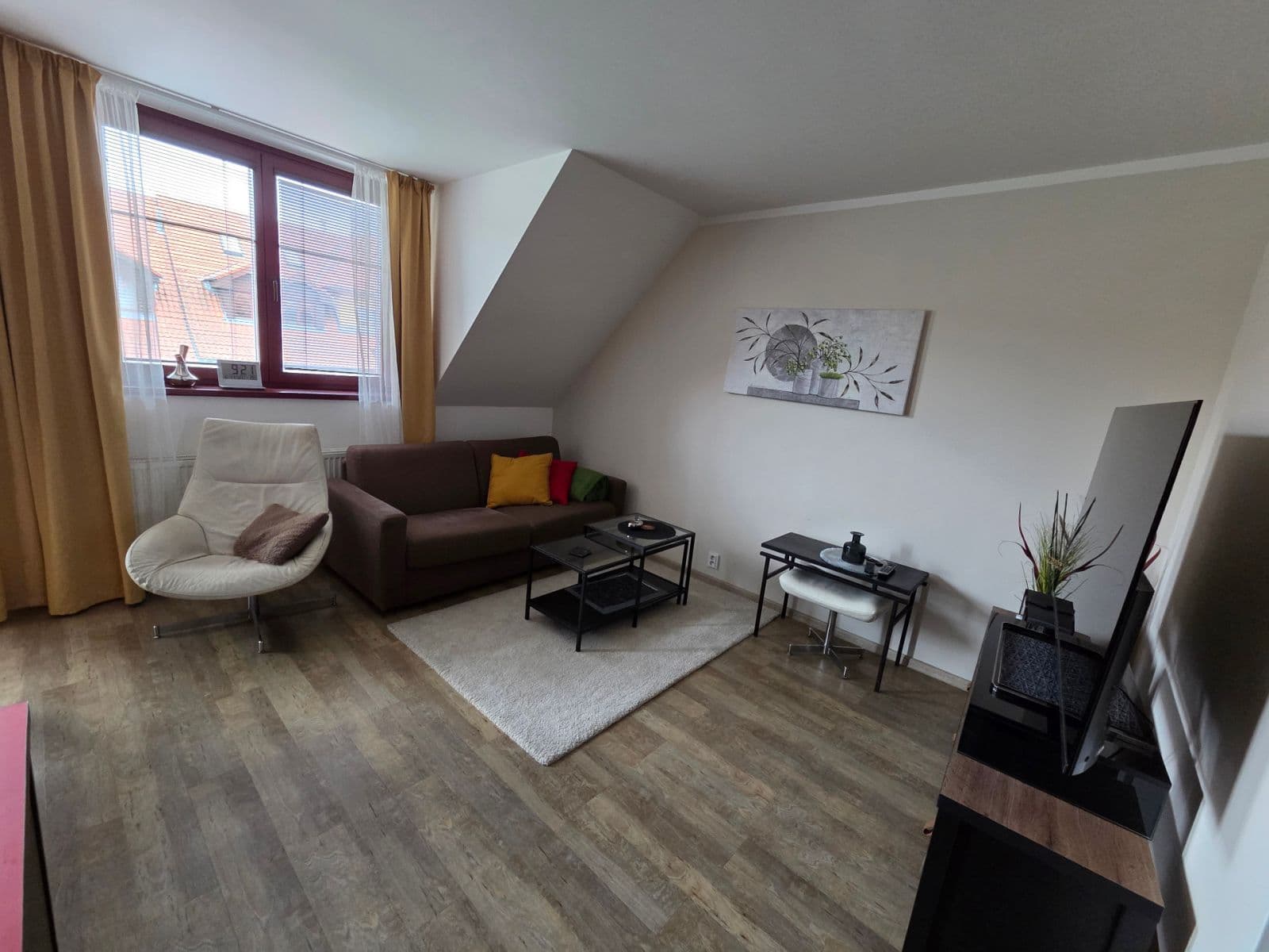 3 bedroom with open-plan kitchen flat to rent, 77 m², K Šátalce, Jesenice, Středočeský Region 3 bedroom with open-plan kitchen flat to rent, 77 m², K Šátalce, Jesenice, Středočeský Region