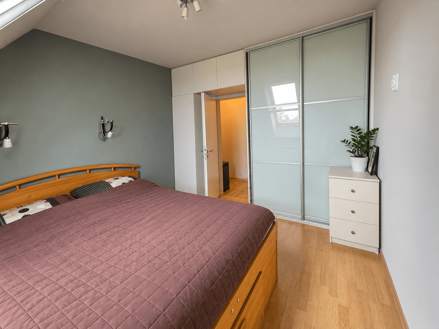 3 bedroom with open-plan kitchen flat to rent, 77 m², K Šátalce, Jesenice, Středočeský Region 3 bedroom with open-plan kitchen flat to rent, 77 m², K Šátalce, Jesenice, Středočeský Region