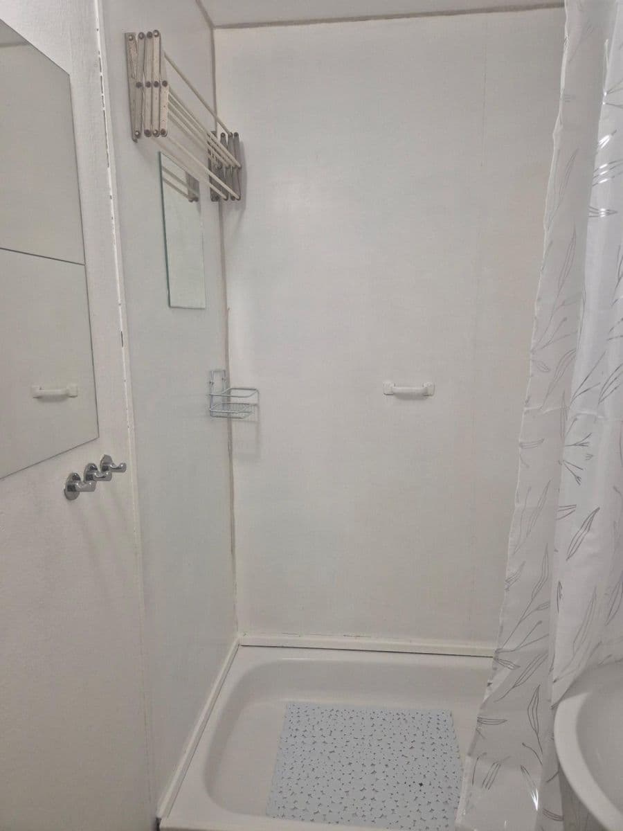 Small studio flat to rent, 31 m², Křivoklátská, Prague, Prague Small studio flat to rent, 31 m², Křivoklátská, Prague, Prague