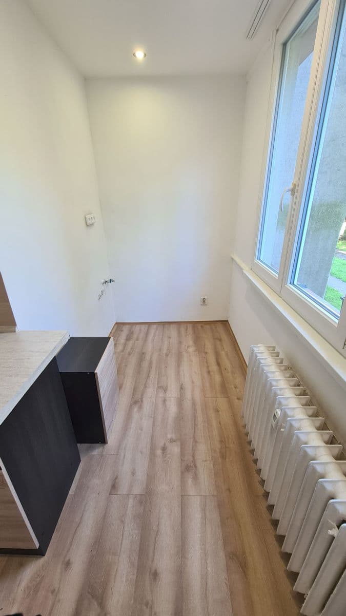 2 bedroom flat to rent, 52 m², Voskovcova, Ústí nad Labem, Ústecký Region 2 bedroom flat to rent, 52 m², Voskovcova, Ústí nad Labem, Ústecký Region