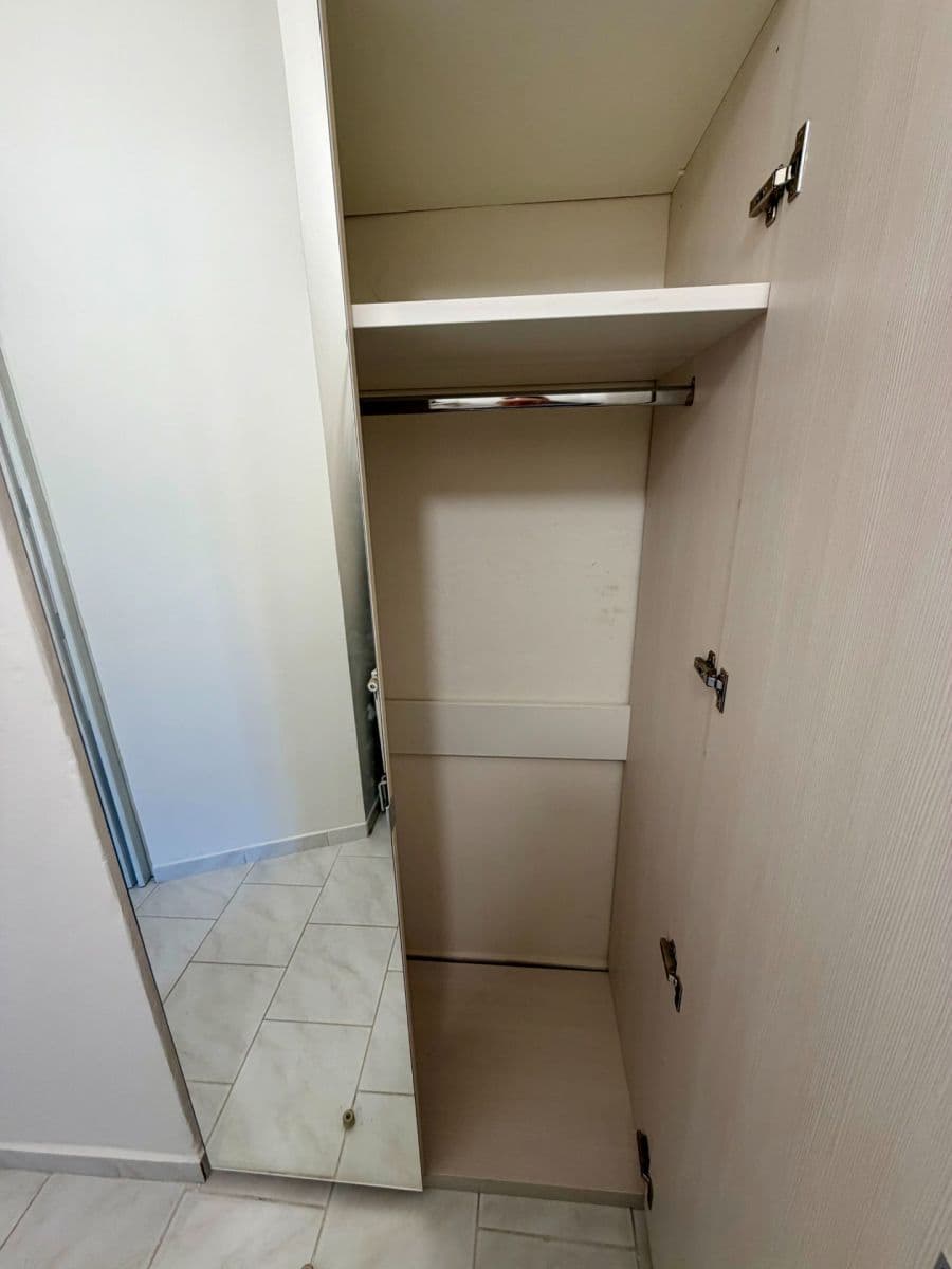 1 bedroom with open-plan kitchen flat to rent, 47 m², Janovského, Prague, Prague 1 bedroom with open-plan kitchen flat to rent, 47 m², Janovského, Prague, Prague