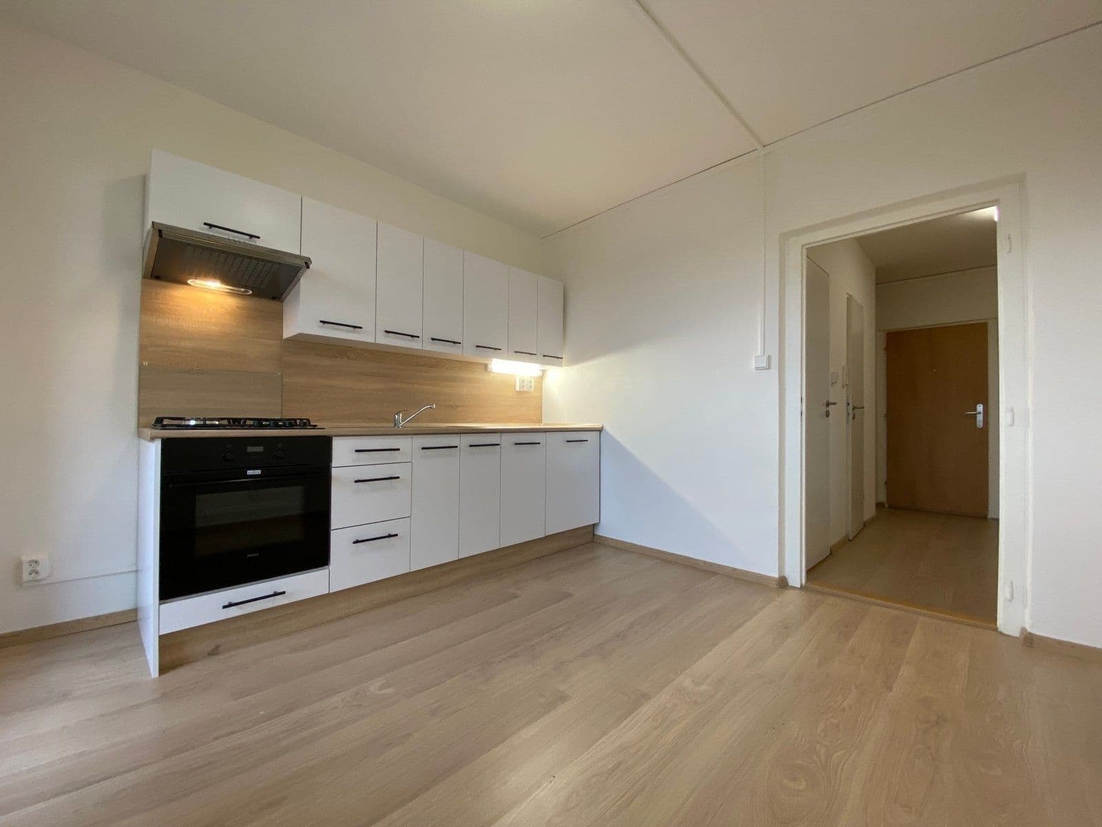 3 bedroom flat to rent, 66 m², Okružní, Orlová, Moravskoslezský Region 3 bedroom flat to rent, 66 m², Okružní, Orlová, Moravskoslezský Region