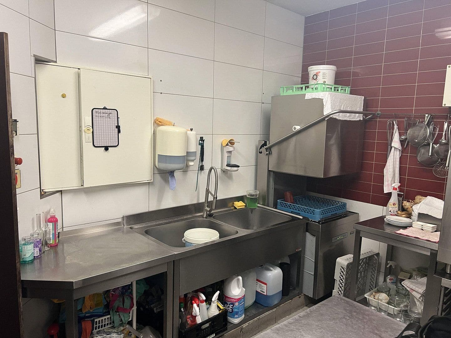 non-residential property to rent, 300 m², Uerdingerstr 552a, Krefeld-Bockum, North Rhine-Westphalia non-residential property to rent, 300 m², Uerdingerstr 552a, Krefeld-Bockum, North Rhine-Westphalia