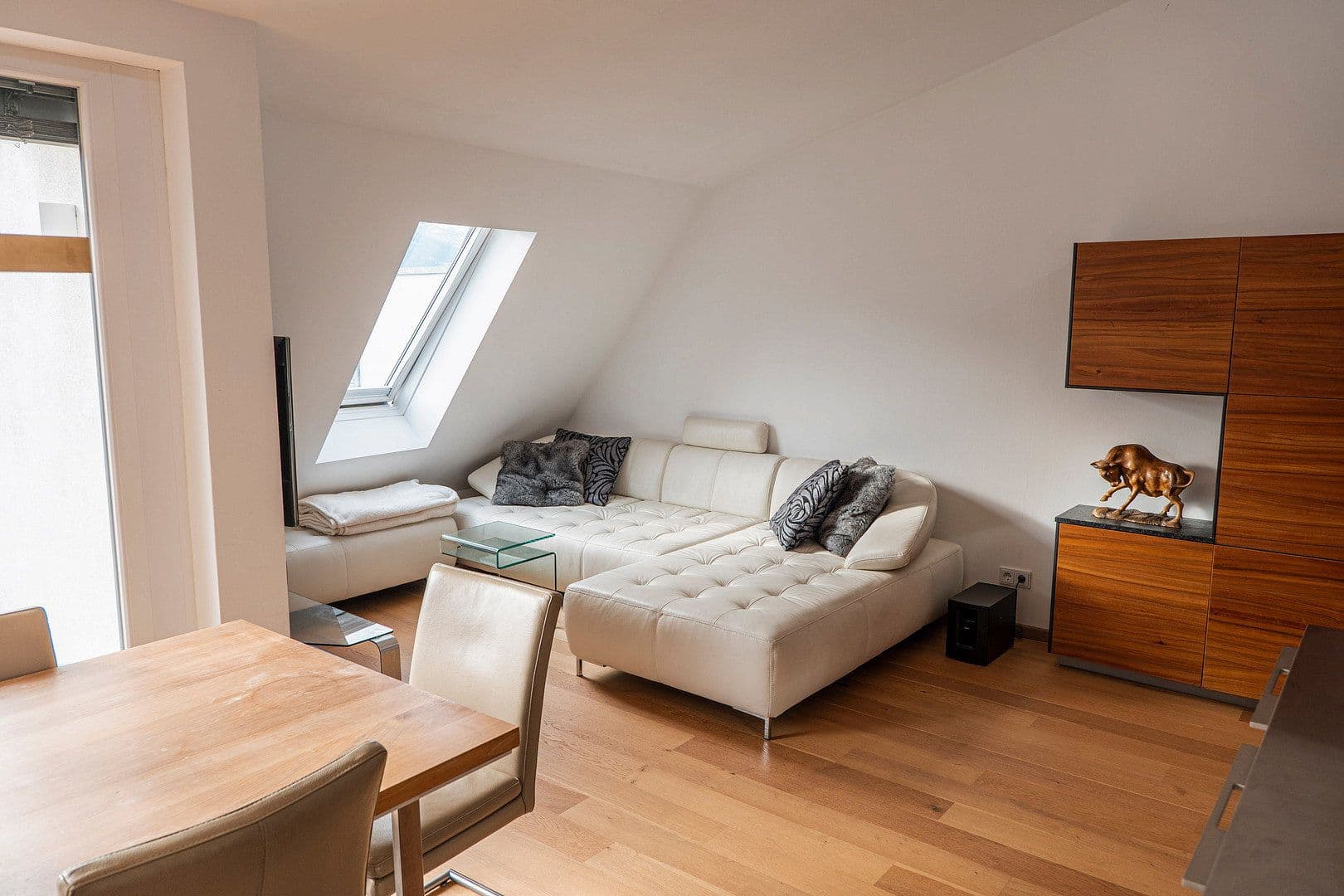 1 bedroom with open-plan kitchen flat to rent, 107 m², Haller Straße 77, Innsbruck, Tyrol 1 bedroom with open-plan kitchen flat to rent, 107 m², Haller Straße 77, Innsbruck, Tyrol