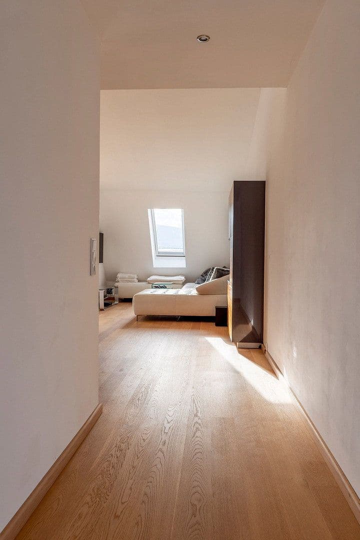 1 bedroom with open-plan kitchen flat to rent, 107 m², Haller Straße 77, Innsbruck, Tyrol 1 bedroom with open-plan kitchen flat to rent, 107 m², Haller Straße 77, Innsbruck, Tyrol
