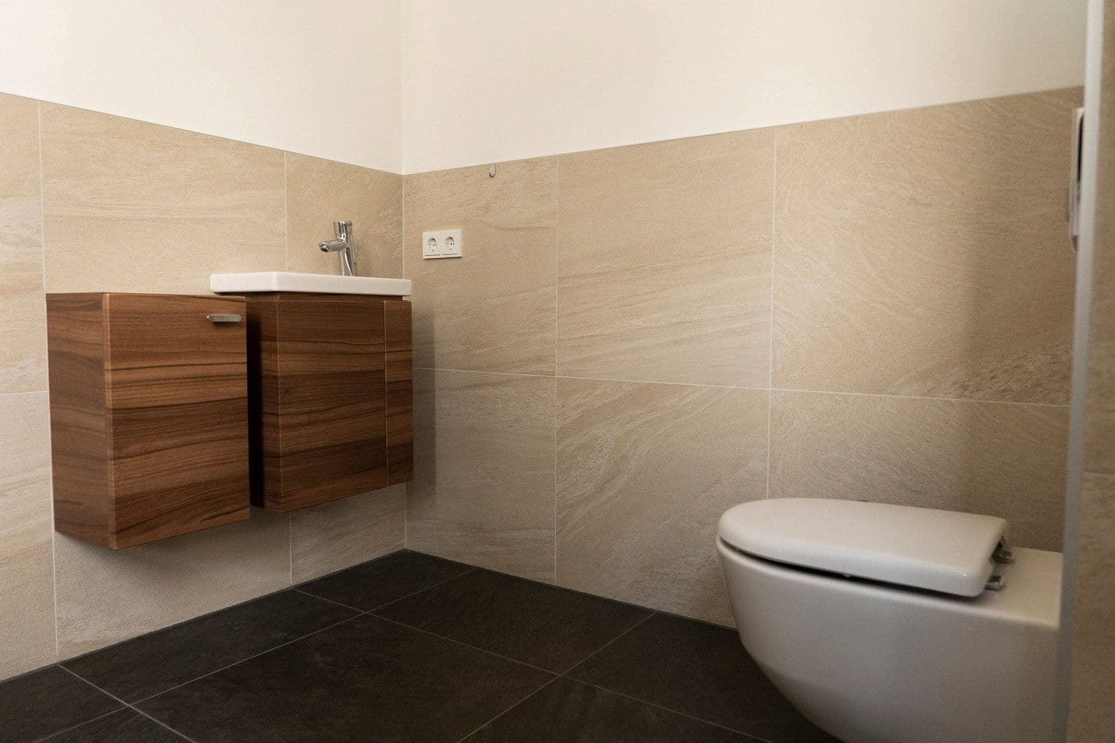1 bedroom with open-plan kitchen flat to rent, 107 m², Haller Straße 77, Innsbruck, Tyrol 1 bedroom with open-plan kitchen flat to rent, 107 m², Haller Straße 77, Innsbruck, Tyrol
