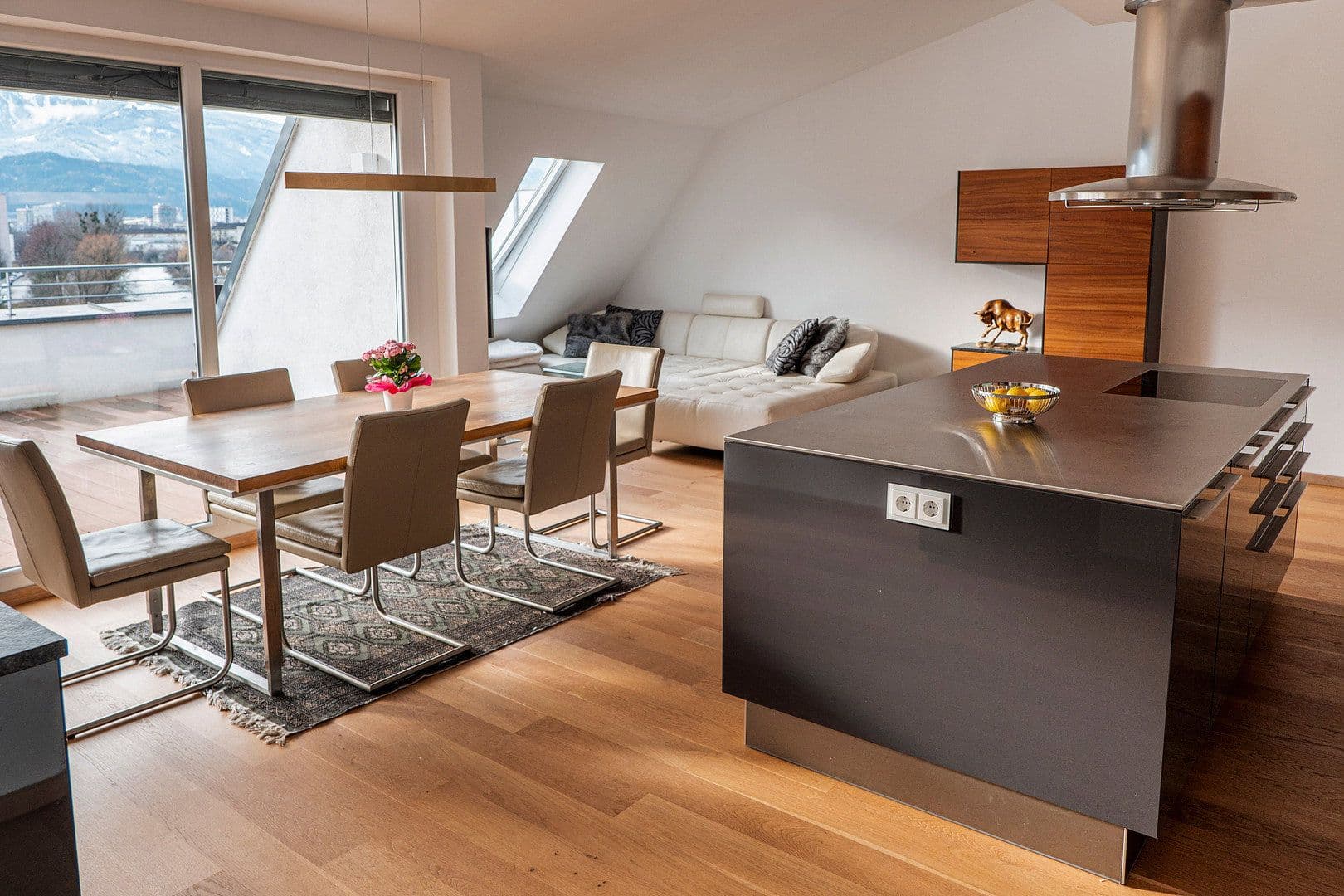 1 bedroom with open-plan kitchen flat to rent, 107 m², Haller Straße 77, Innsbruck, Tyrol 1 bedroom with open-plan kitchen flat to rent, 107 m², Haller Straße 77, Innsbruck, Tyrol