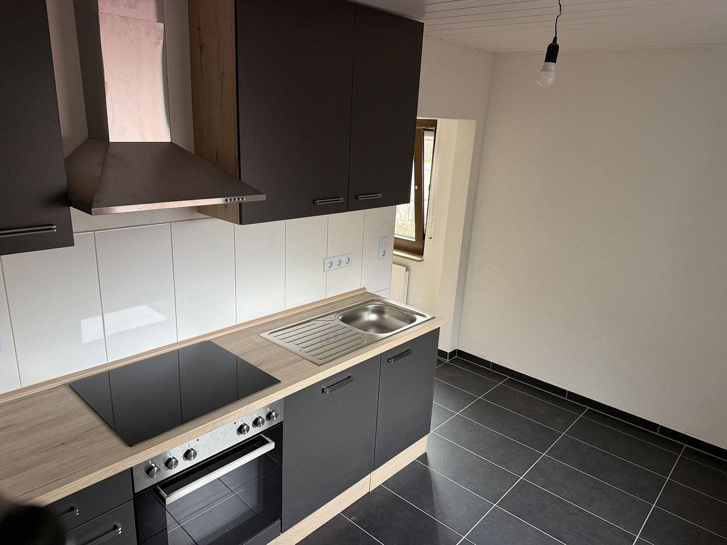 2 bedroom with open-plan kitchen flat to rent, 85 m², Haigerseelbacher Str. 18, Haiger, Hesse 2 bedroom with open-plan kitchen flat to rent, 85 m², Haigerseelbacher Str. 18, Haiger, Hesse