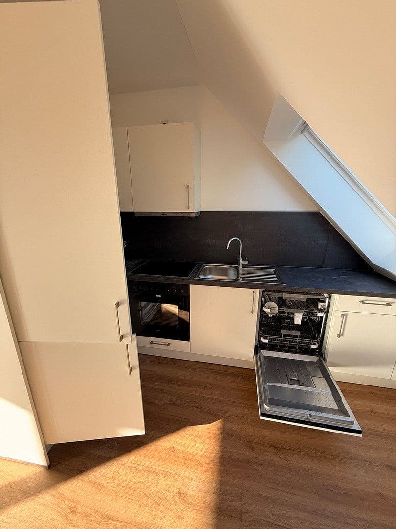 3 bedroom flat to rent, 75 m², Klingerplatz 4, Leipzig, Saxony 3 bedroom flat to rent, 75 m², Klingerplatz 4, Leipzig, Saxony
