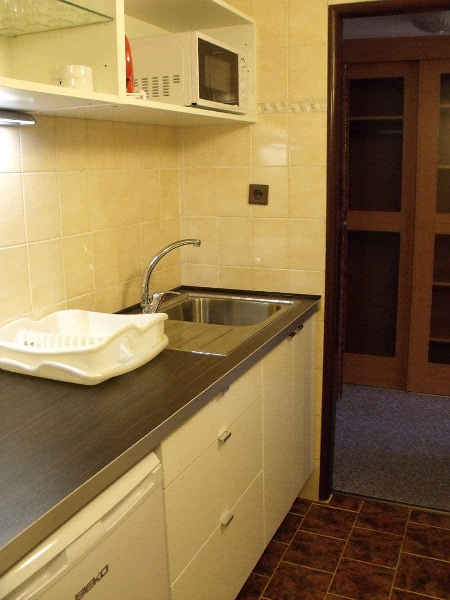 2 bedroom with open-plan kitchen flat to rent, 85 m², Tyršova, Rakovník, Středočeský Region 2 bedroom with open-plan kitchen flat to rent, 85 m², Tyršova, Rakovník, Středočeský Region