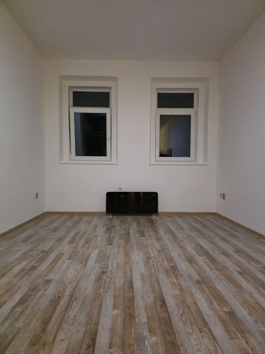 1 bedroom with open-plan kitchen flat to rent, 35 m², Mladé Buky, Královéhradecký Region 1 bedroom with open-plan kitchen flat to rent, 35 m², Mladé Buky, Královéhradecký Region
