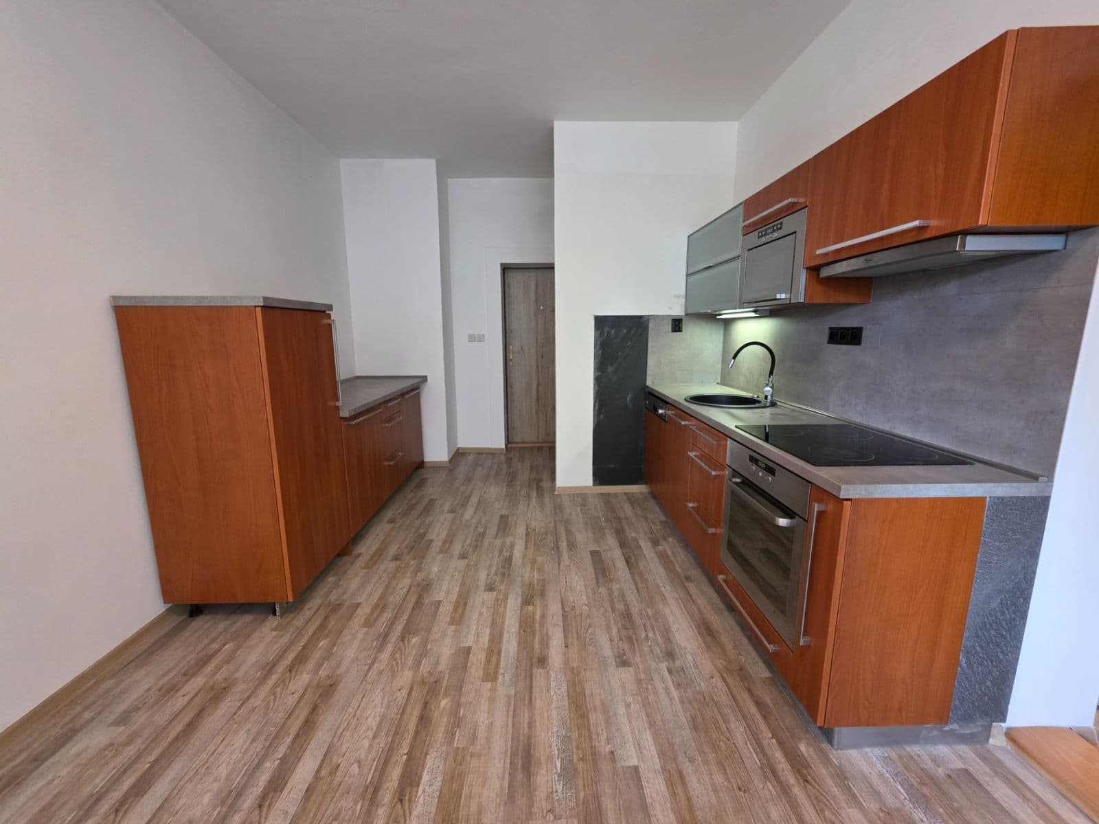 1 bedroom with open-plan kitchen flat to rent, 35 m², Mladé Buky, Královéhradecký Region 1 bedroom with open-plan kitchen flat to rent, 35 m², Mladé Buky, Královéhradecký Region