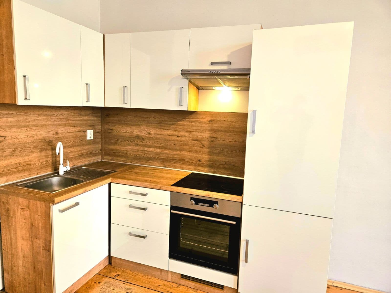 Studio flat to rent, 27 m², Vlkova, Prague, Prague Studio flat to rent, 27 m², Vlkova, Prague, Prague