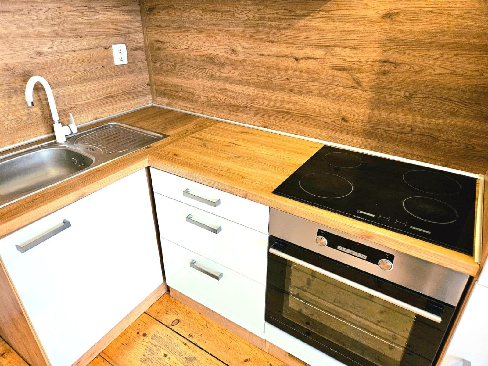 Studio flat to rent, 27 m², Vlkova, Prague, Prague Studio flat to rent, 27 m², Vlkova, Prague, Prague