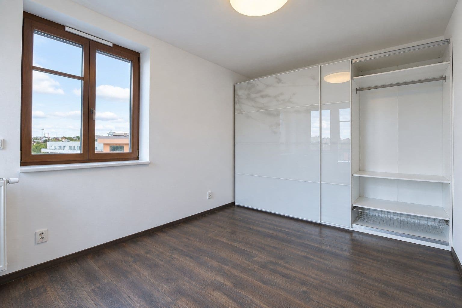 2 bedroom with open-plan kitchen flat to rent, 70 m², Fojtova, Prague, Prague 2 bedroom with open-plan kitchen flat to rent, 70 m², Fojtova, Prague, Prague