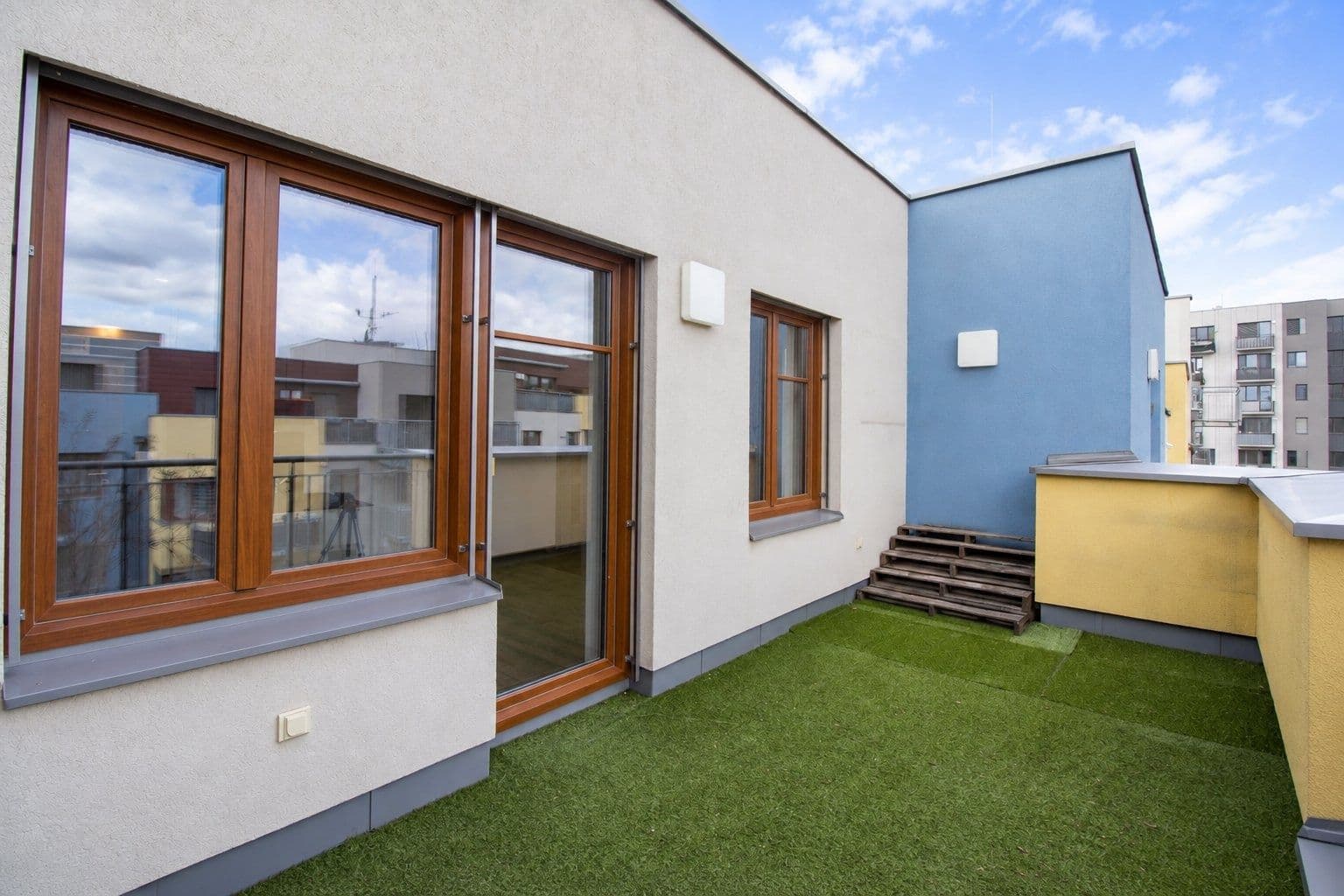 2 bedroom with open-plan kitchen flat to rent, 70 m², Fojtova, Prague, Prague 2 bedroom with open-plan kitchen flat to rent, 70 m², Fojtova, Prague, Prague