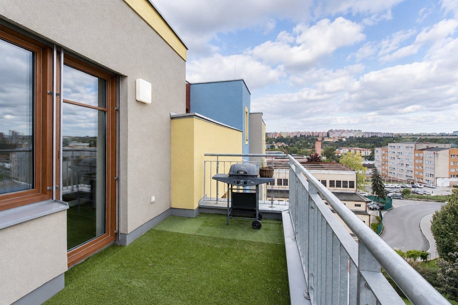 2 bedroom with open-plan kitchen flat to rent, 70 m², Fojtova, Prague, Prague 2 bedroom with open-plan kitchen flat to rent, 70 m², Fojtova, Prague, Prague
