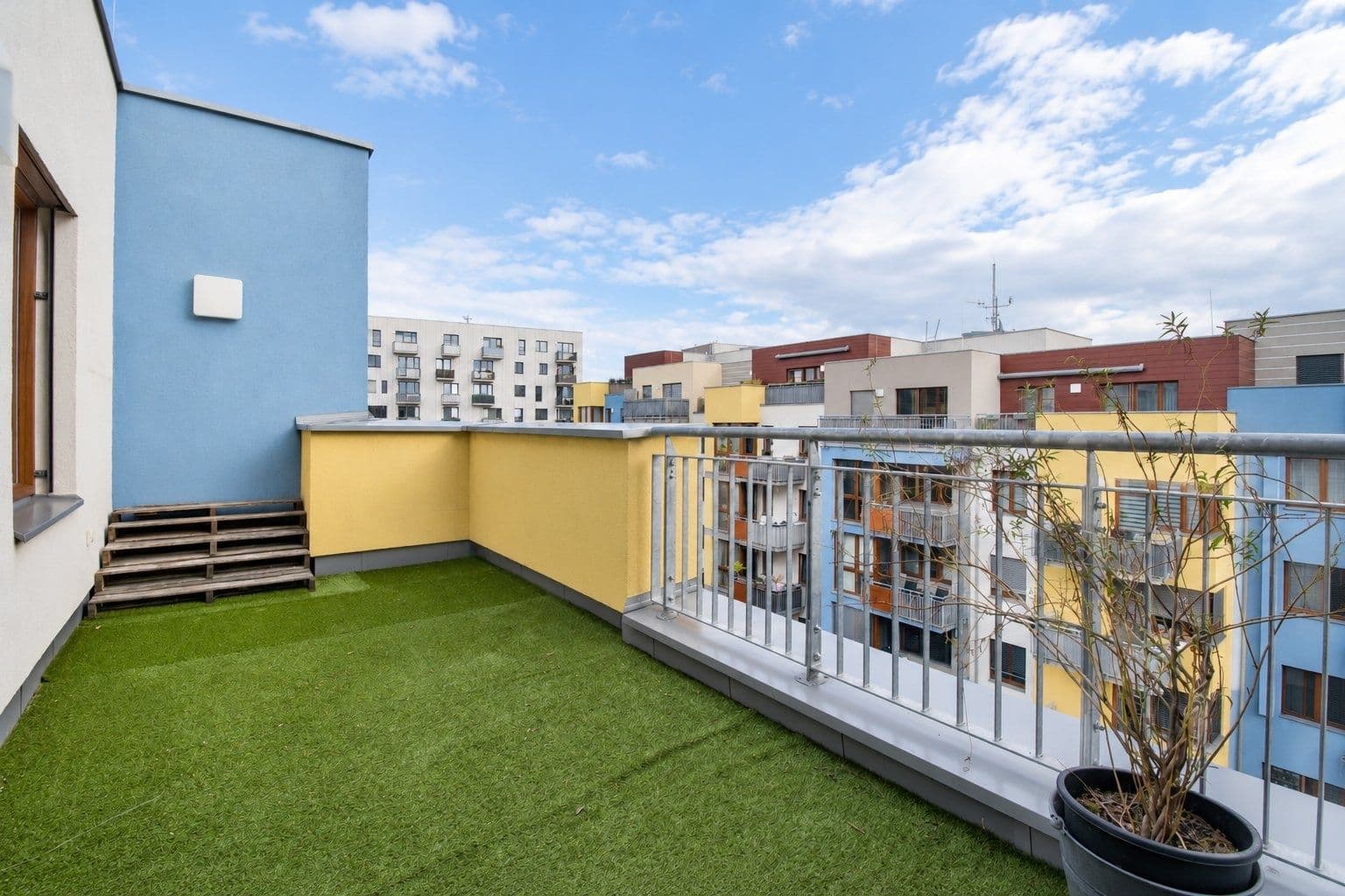 2 bedroom with open-plan kitchen flat to rent, 70 m², Fojtova, Prague, Prague 2 bedroom with open-plan kitchen flat to rent, 70 m², Fojtova, Prague, Prague