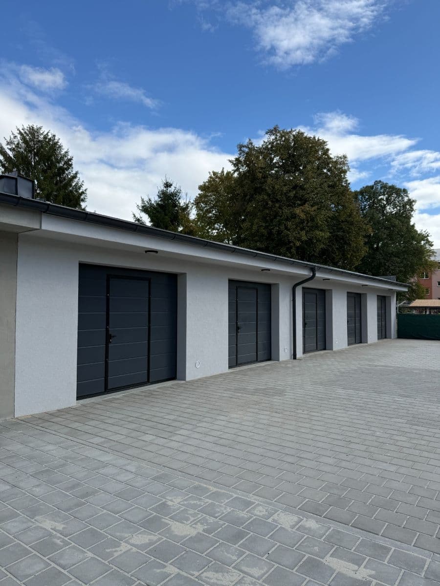 garage for sale, 30 m², Záhlinická, Hulín, Zlínský Region garage for sale, 30 m², Záhlinická, Hulín, Zlínský Region