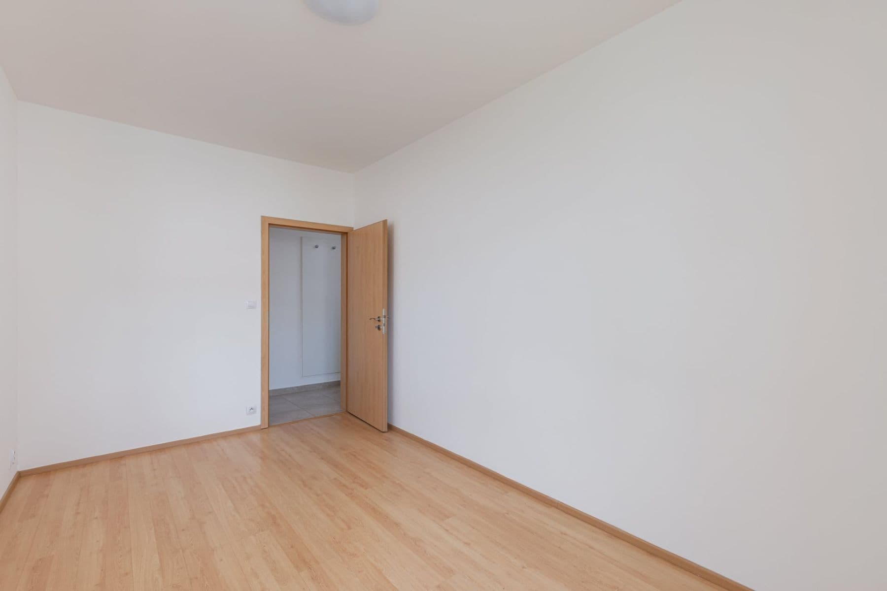 1 bedroom with open-plan kitchen flat to rent, 57 m², U Slovanky, Prague, Prague 1 bedroom with open-plan kitchen flat to rent, 57 m², U Slovanky, Prague, Prague
