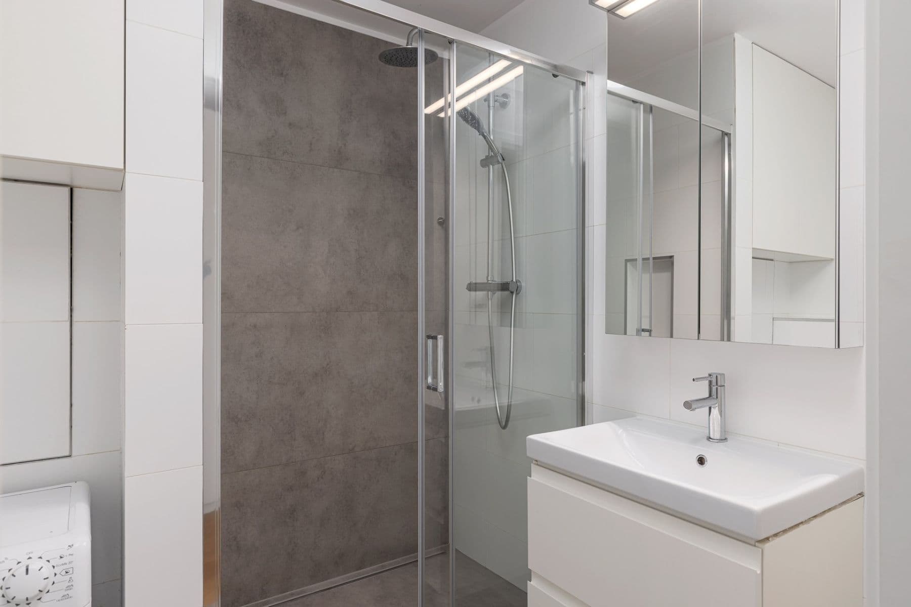 1 bedroom with open-plan kitchen flat to rent, 43 m², Ohradní, Prague, Prague 1 bedroom with open-plan kitchen flat to rent, 43 m², Ohradní, Prague, Prague