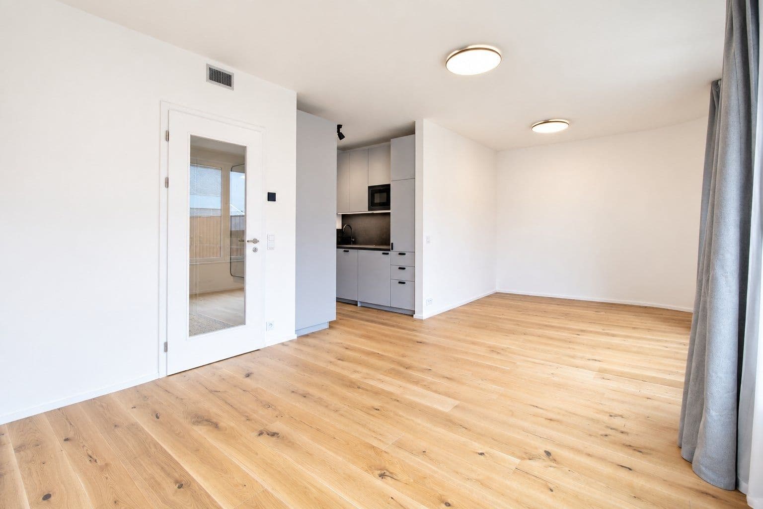 Studio flat to rent, 36 m², U Komína, Prague, Prague Studio flat to rent, 36 m², U Komína, Prague, Prague