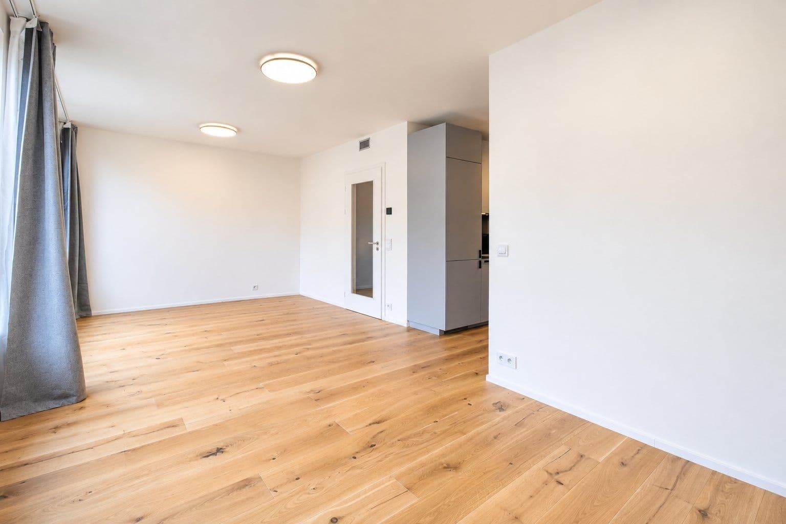 Studio flat to rent, 36 m², U Komína, Prague, Prague Studio flat to rent, 36 m², U Komína, Prague, Prague