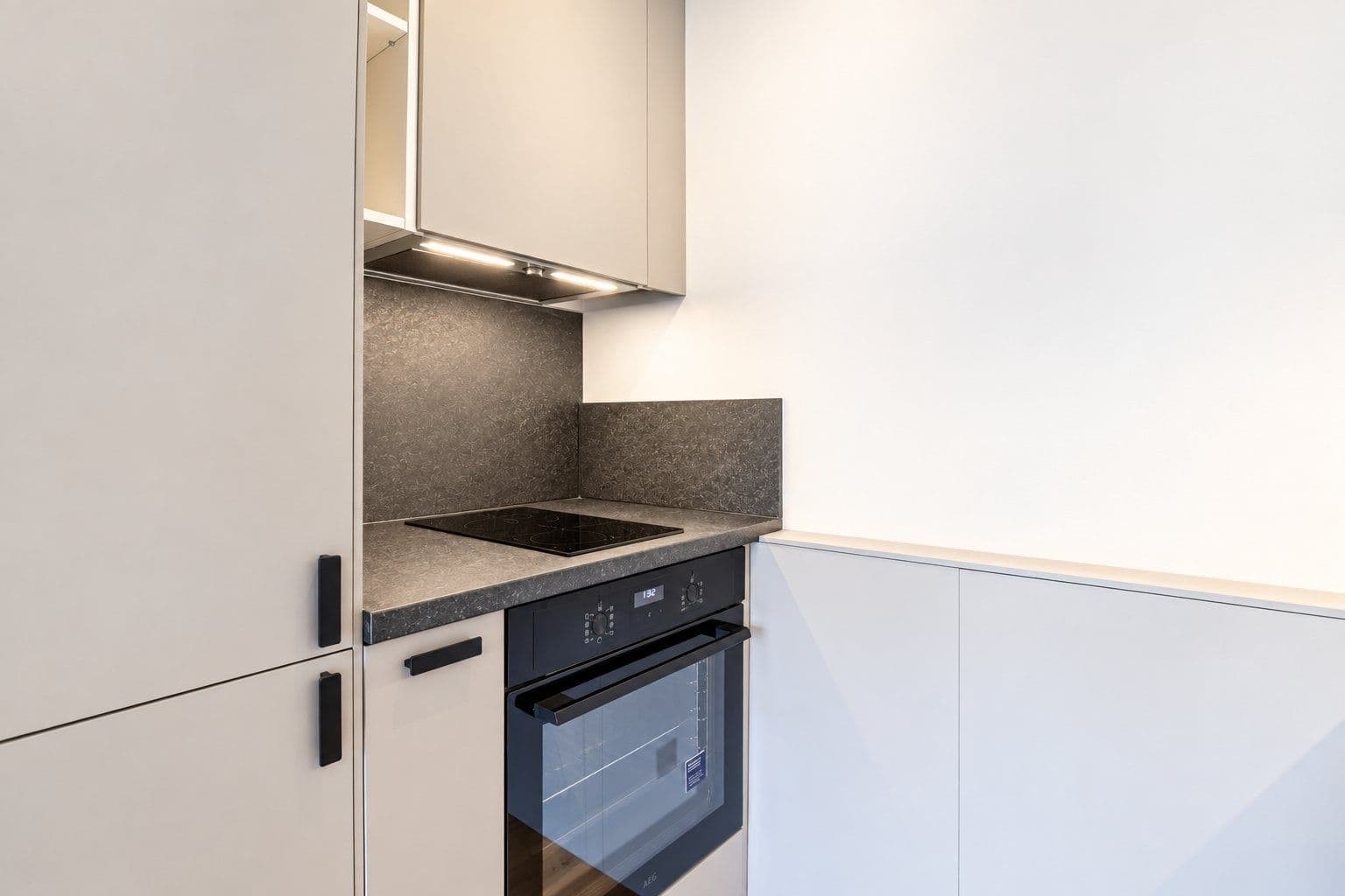 Studio flat to rent, 36 m², U Komína, Prague, Prague Studio flat to rent, 36 m², U Komína, Prague, Prague