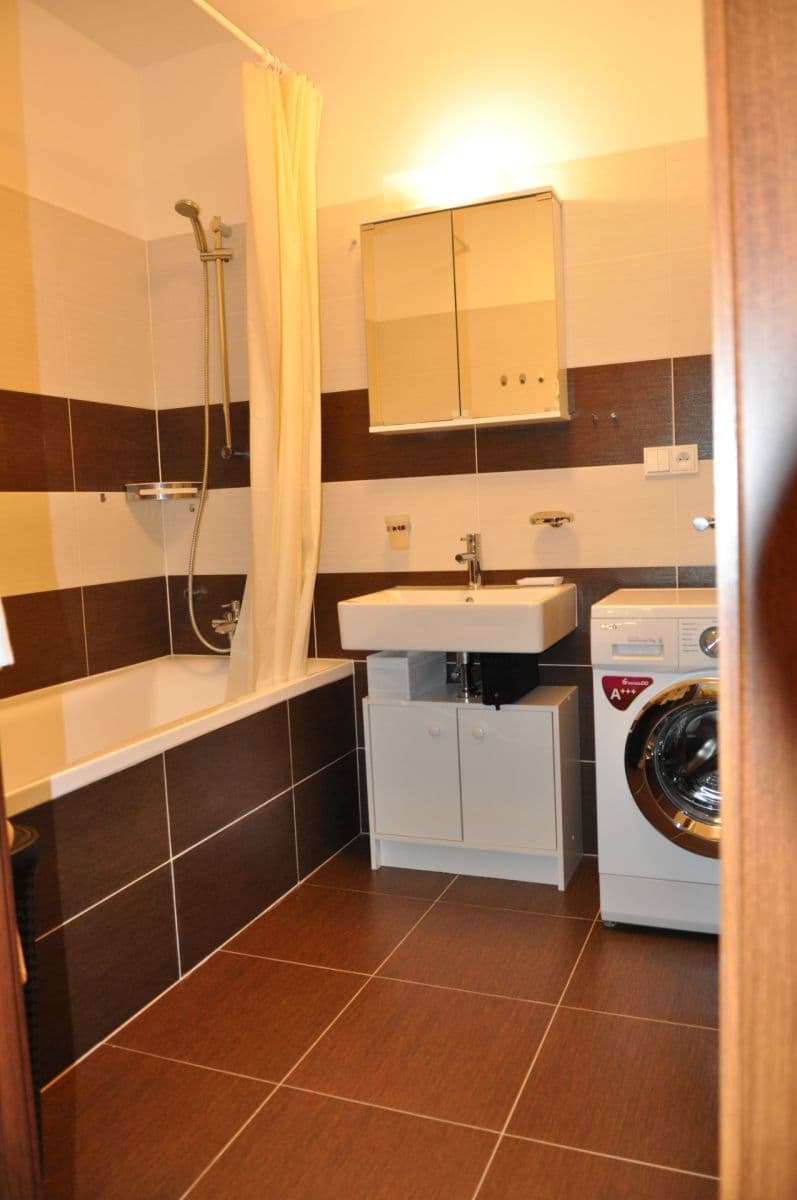 1 bedroom with open-plan kitchen flat for sale, 52 m², Počernická, Prague, Prague 1 bedroom with open-plan kitchen flat for sale, 52 m², Počernická, Prague, Prague