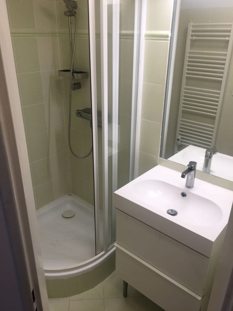 Studio flat to rent, 24 m², Pod Sychrovem Ⅰ, Prague, Prague Studio flat to rent, 24 m², Pod Sychrovem Ⅰ, Prague, Prague
