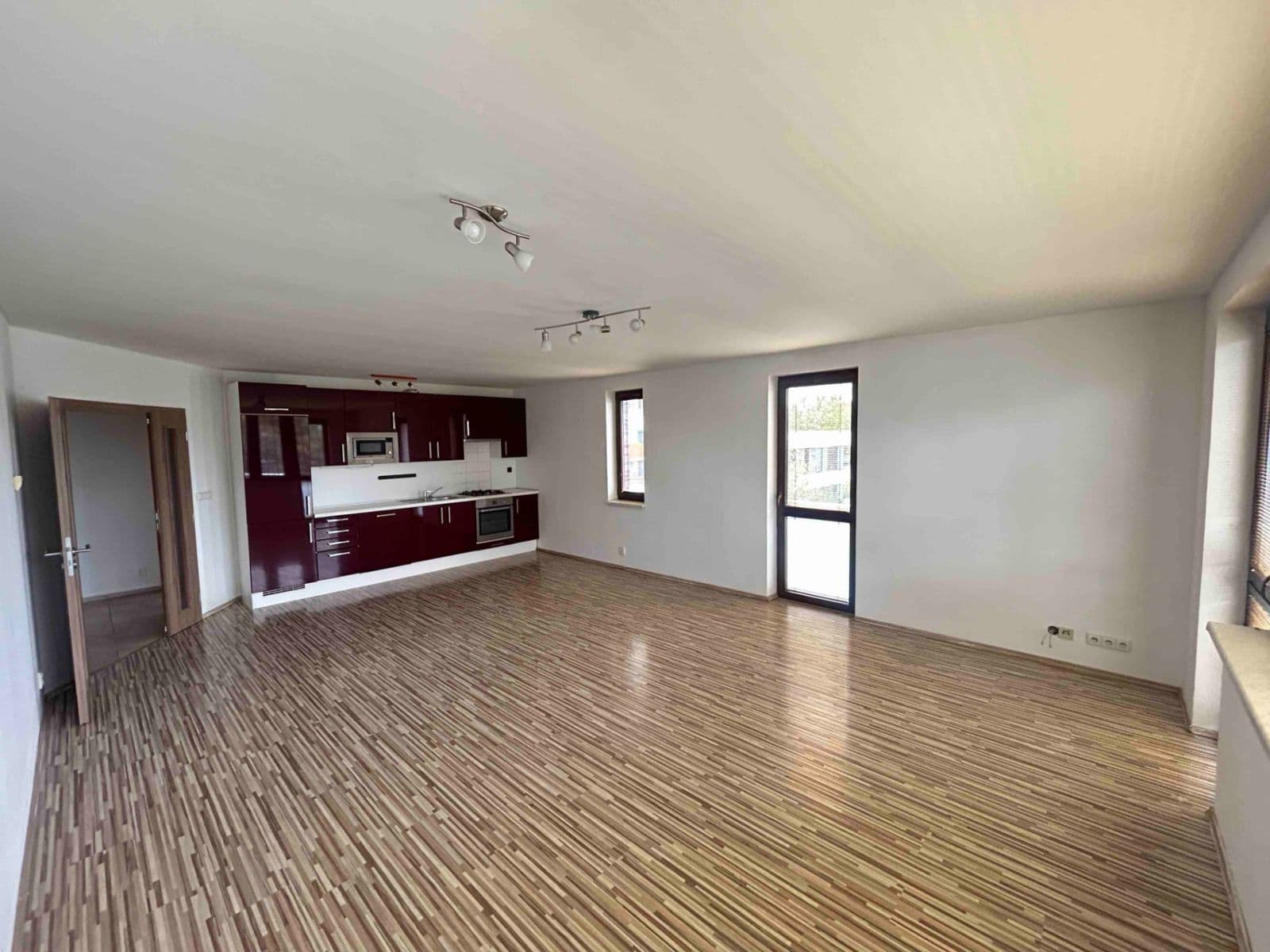 2 bedroom with open-plan kitchen flat for sale, 85 m², U Výstavby, Prague, Prague 2 bedroom with open-plan kitchen flat for sale, 85 m², U Výstavby, Prague, Prague