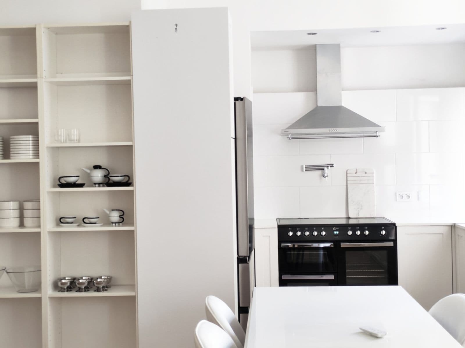 2 bedroom with open-plan kitchen flat to rent, 99 m², Slezská, Prague, Prague 2 bedroom with open-plan kitchen flat to rent, 99 m², Slezská, Prague, Prague