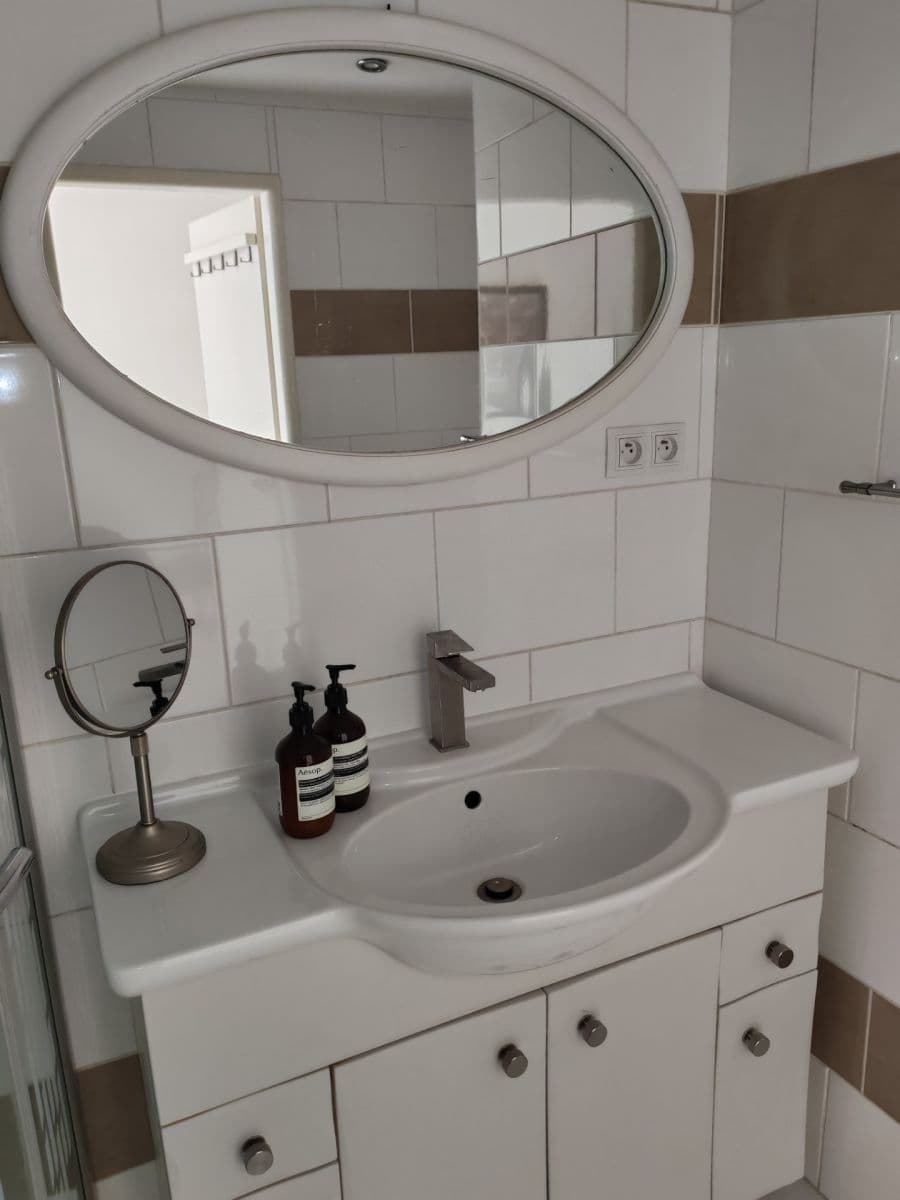 1 bedroom with open-plan kitchen flat to rent, 56 m², Slezská, Prague, Prague 1 bedroom with open-plan kitchen flat to rent, 56 m², Slezská, Prague, Prague
