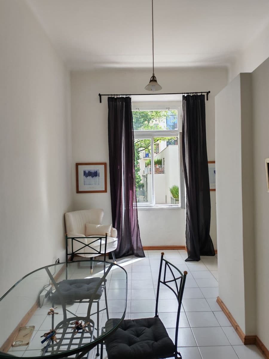 1 bedroom with open-plan kitchen flat to rent, 56 m², Slezská, Prague, Prague 1 bedroom with open-plan kitchen flat to rent, 56 m², Slezská, Prague, Prague