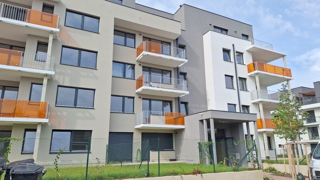 2 bedroom with open-plan kitchen flat to rent, 77 m², Za Pískovnou, Prague, Prague 2 bedroom with open-plan kitchen flat to rent, 77 m², Za Pískovnou, Prague, Prague