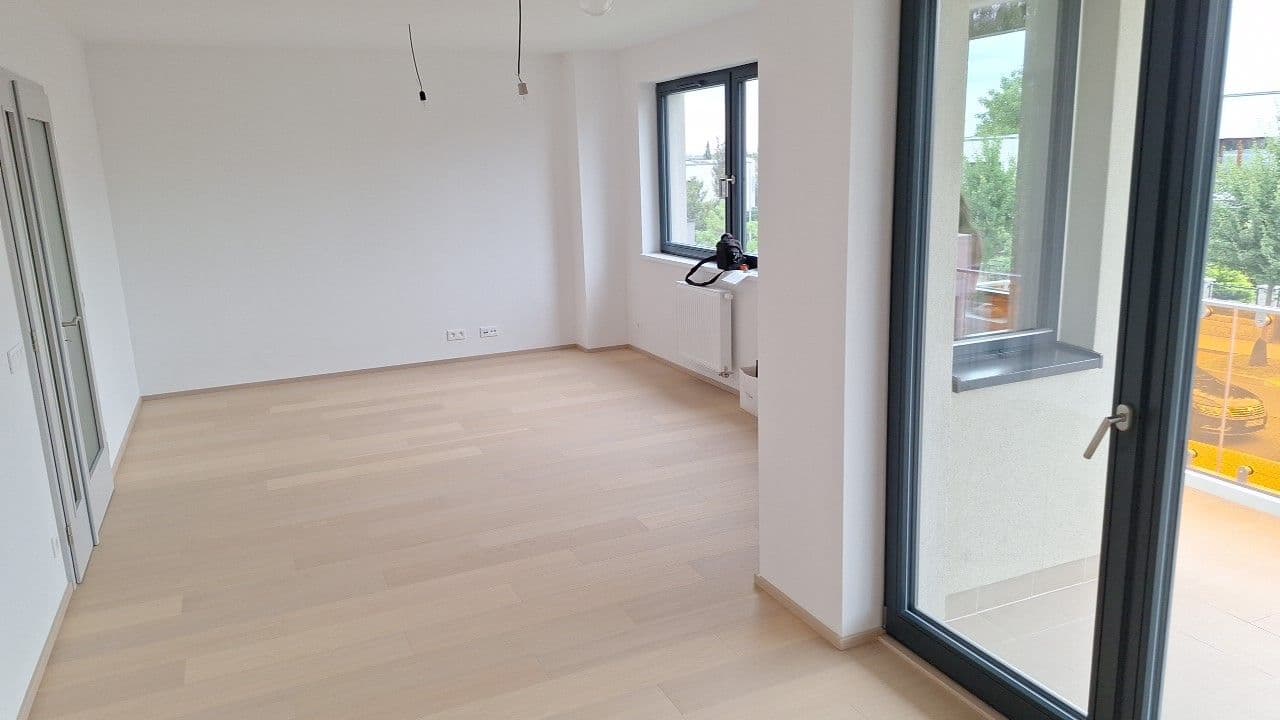 2 bedroom with open-plan kitchen flat to rent, 77 m², Za Pískovnou, Prague, Prague 2 bedroom with open-plan kitchen flat to rent, 77 m², Za Pískovnou, Prague, Prague