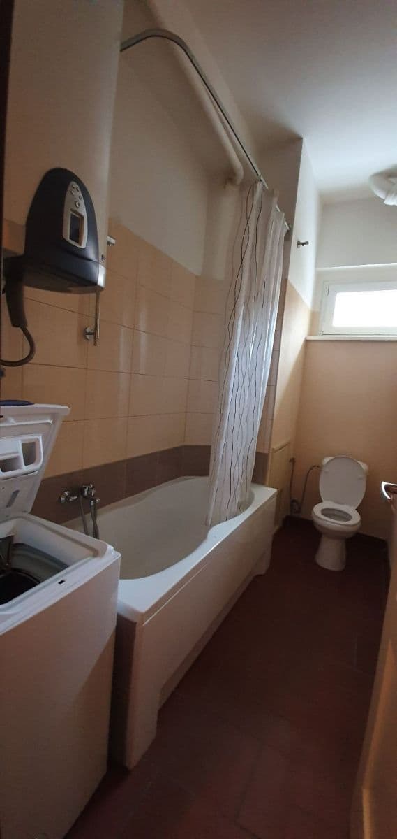 1 bedroom with open-plan kitchen flat to rent, 38 m², Humpolecká, Prague, Prague 1 bedroom with open-plan kitchen flat to rent, 38 m², Humpolecká, Prague, Prague