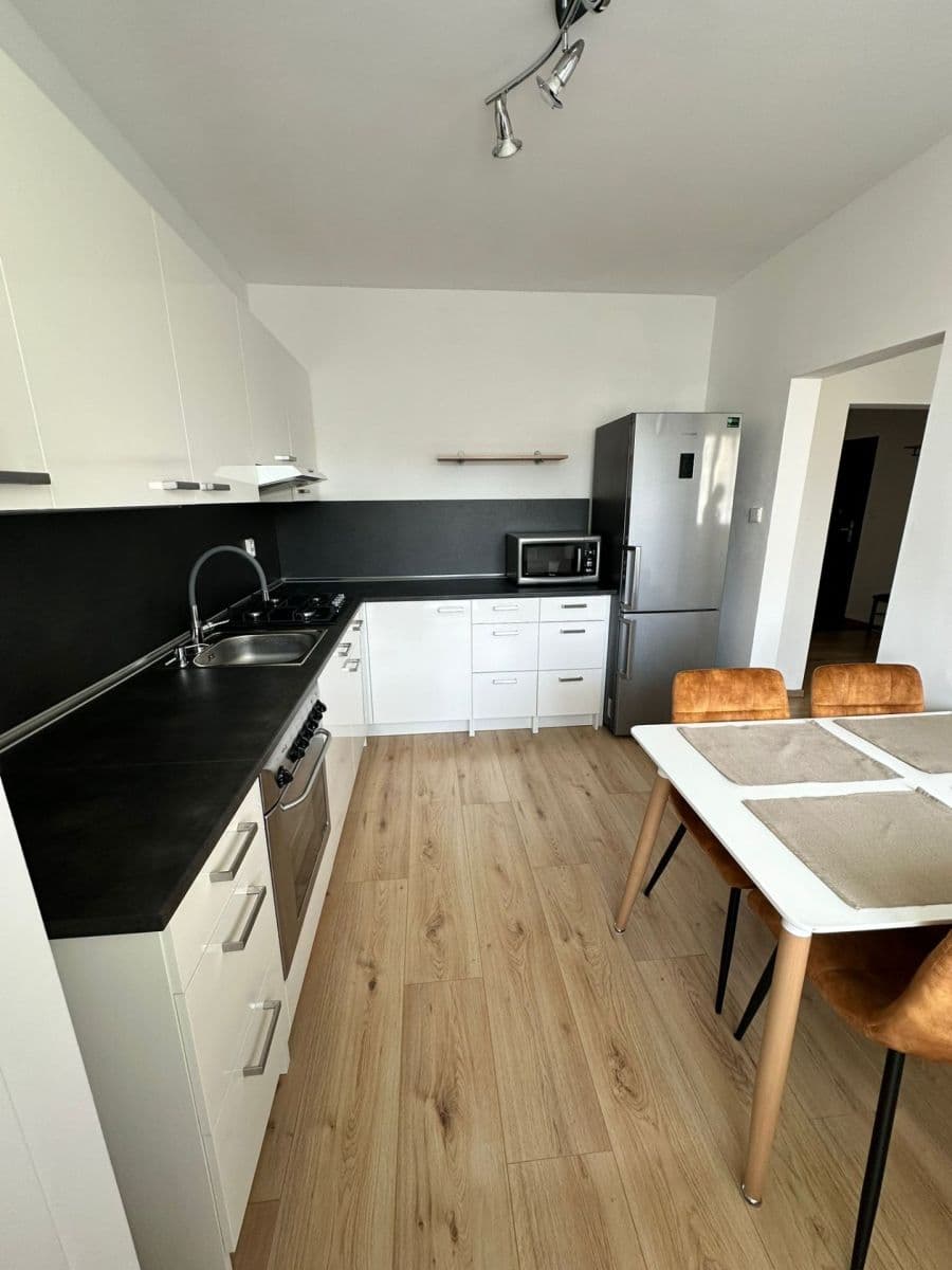 3 bedroom flat to rent, 70 m², Ľudovíta Fullu, Karlova Ves, Bratislavský Region 3 bedroom flat to rent, 70 m², Ľudovíta Fullu, Karlova Ves, Bratislavský Region