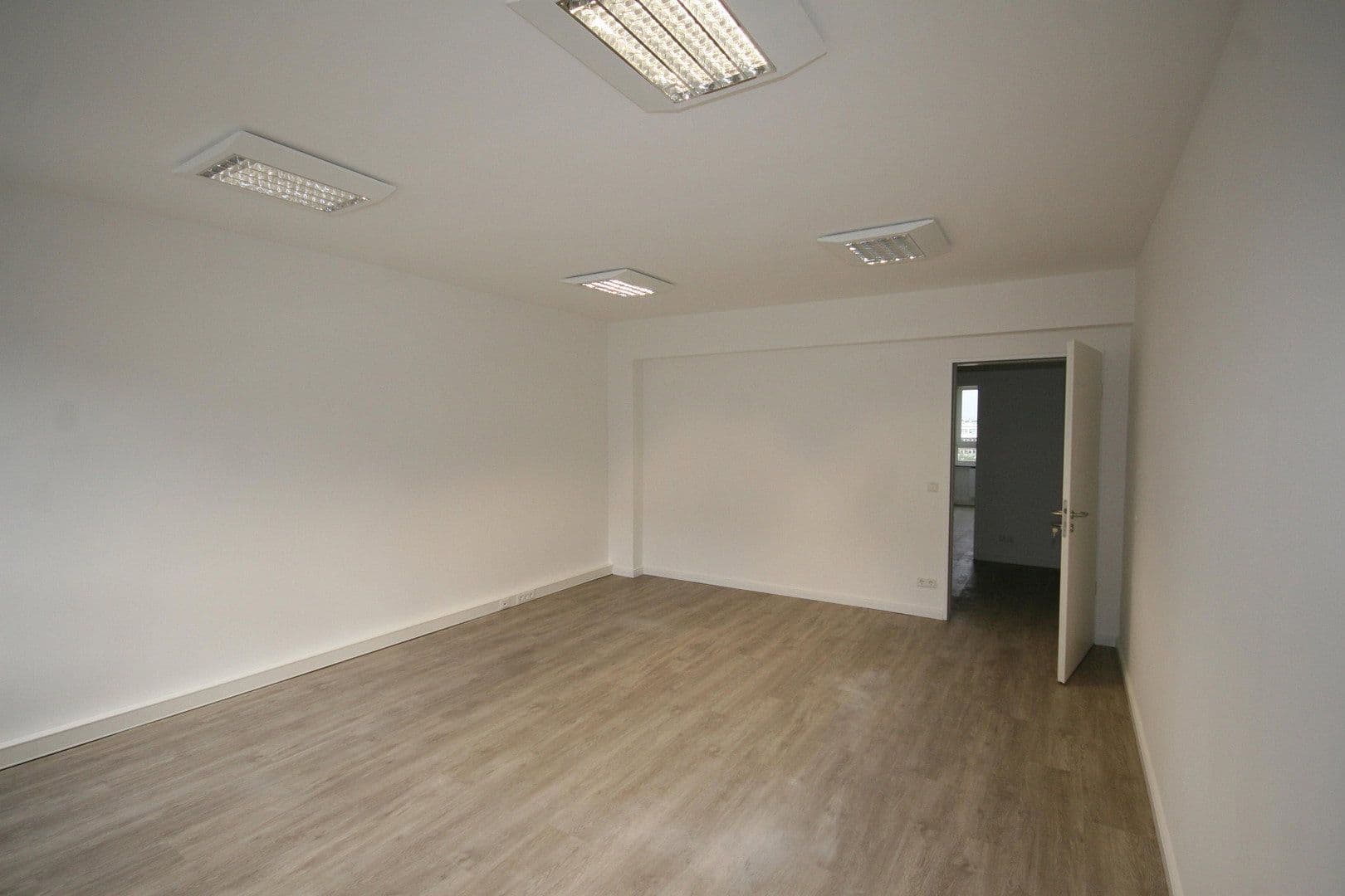 office to rent, 108 m², Beim Strohhause 24, Hamburg, Hamburg office to rent, 108 m², Beim Strohhause 24, Hamburg, Hamburg