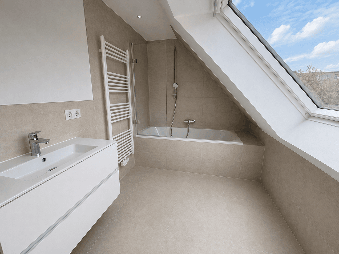 2 bedroom with open-plan kitchen flat to rent, 95 m², Glauchau, Saxony 2 bedroom with open-plan kitchen flat to rent, 95 m², Glauchau, Saxony