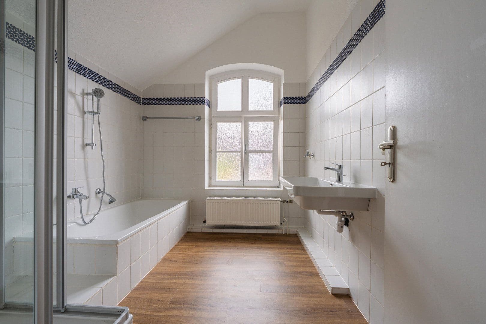 1 bedroom with open-plan kitchen flat to rent, 113 m², Delmenhorst, Lower Saxony 1 bedroom with open-plan kitchen flat to rent, 113 m², Delmenhorst, Lower Saxony