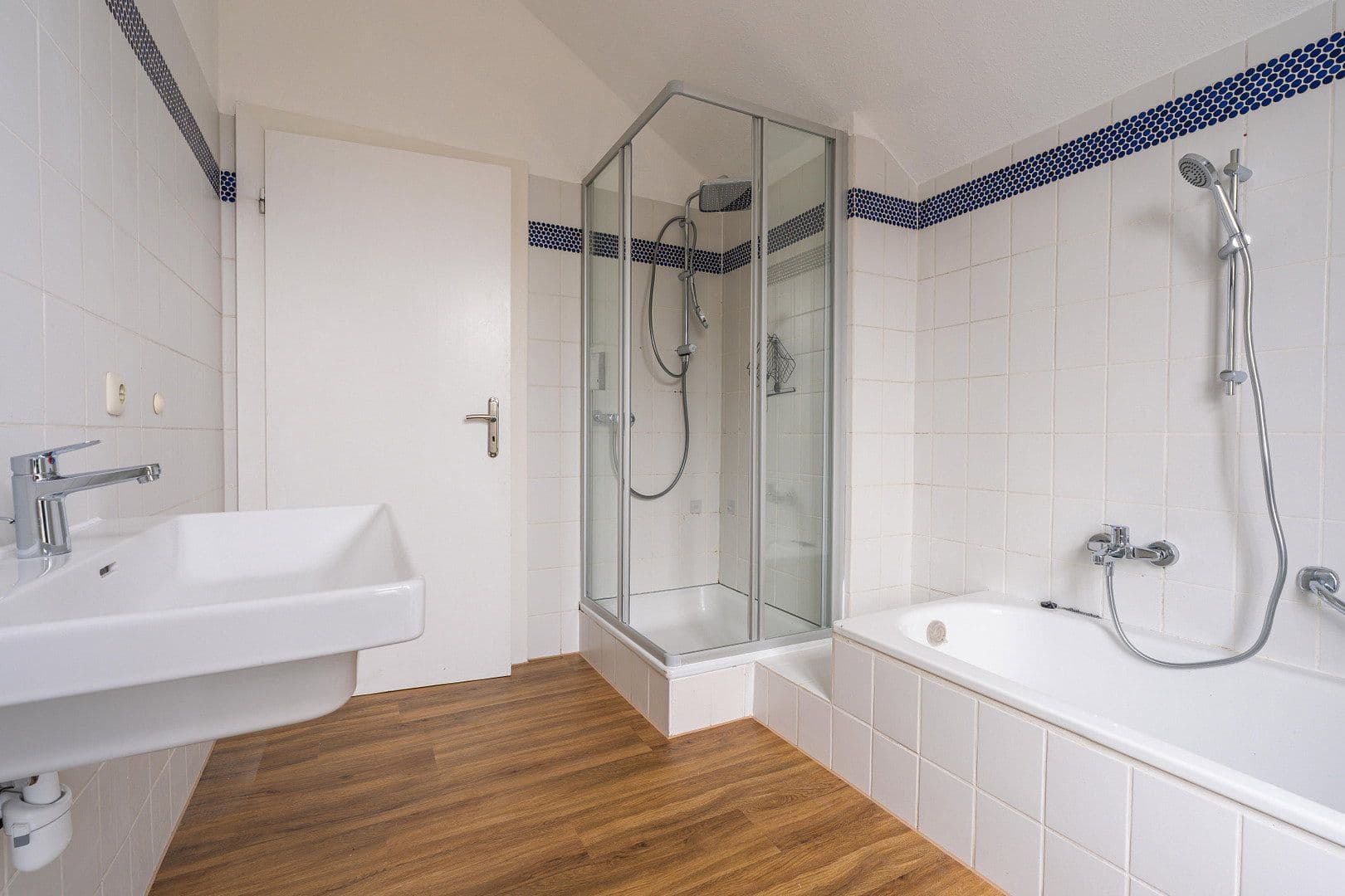 1 bedroom with open-plan kitchen flat to rent, 113 m², Delmenhorst, Lower Saxony 1 bedroom with open-plan kitchen flat to rent, 113 m², Delmenhorst, Lower Saxony
