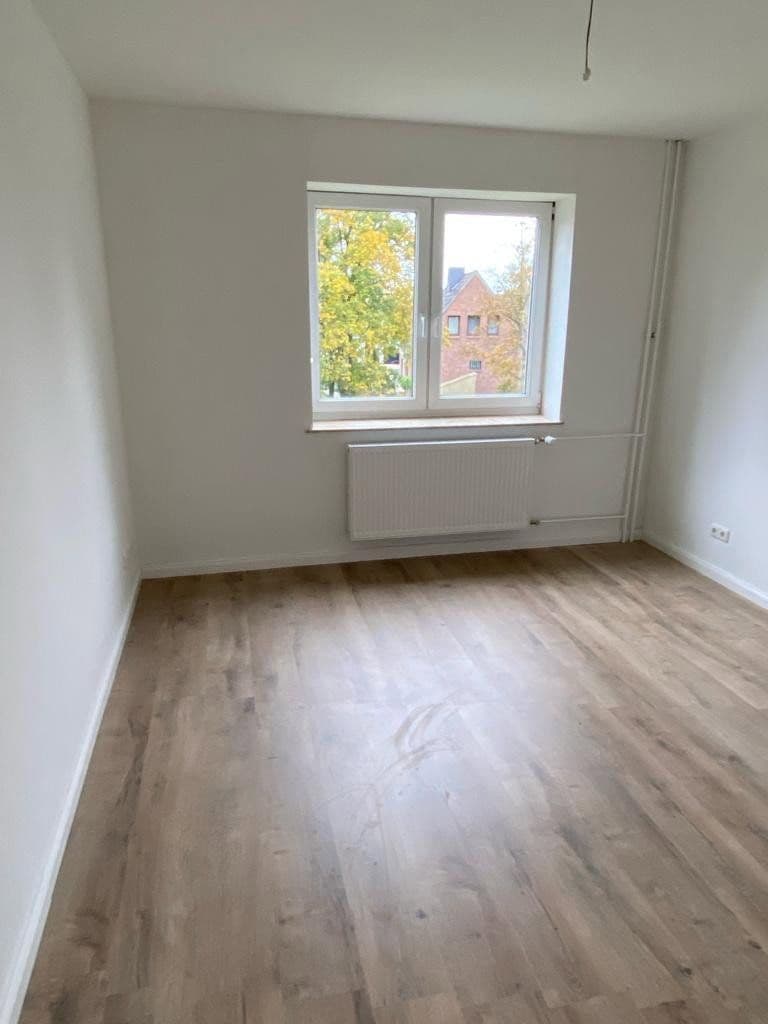 house for sale, 1,560 m², Achtermoor 19 und 21, Moorrege, Schleswig-Holstein house for sale, 1,560 m², Achtermoor 19 und 21, Moorrege, Schleswig-Holstein