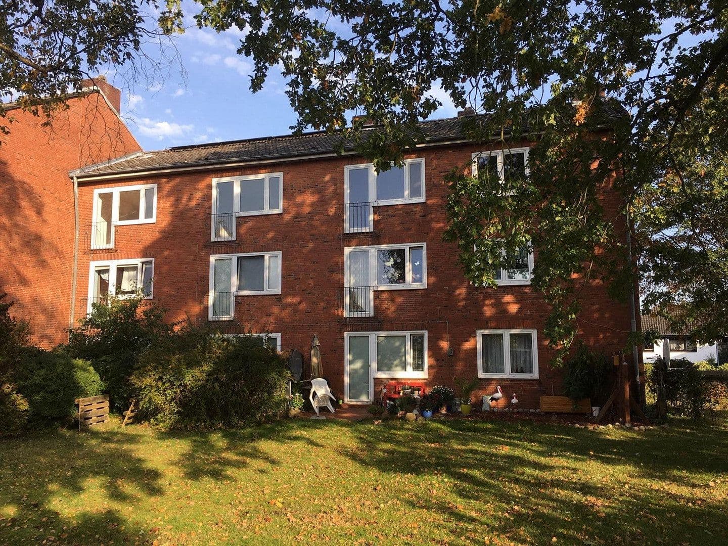 house for sale, 1,560 m², Achtermoor 19 und 21, Moorrege, Schleswig-Holstein house for sale, 1,560 m², Achtermoor 19 und 21, Moorrege, Schleswig-Holstein