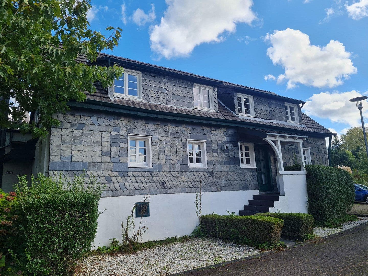 house for sale, 370 m², Bergisch Gladbach, North Rhine-Westphalia house for sale, 370 m², Bergisch Gladbach, North Rhine-Westphalia