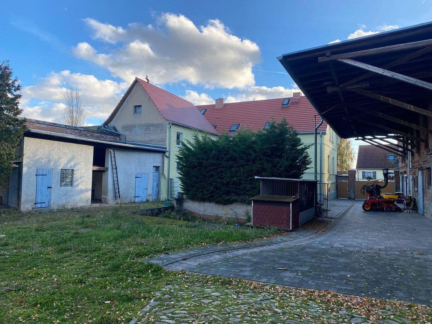 house for sale, 260 m², Nienburg (Saale), Saxony-Anhalt house for sale, 260 m², Nienburg (Saale), Saxony-Anhalt