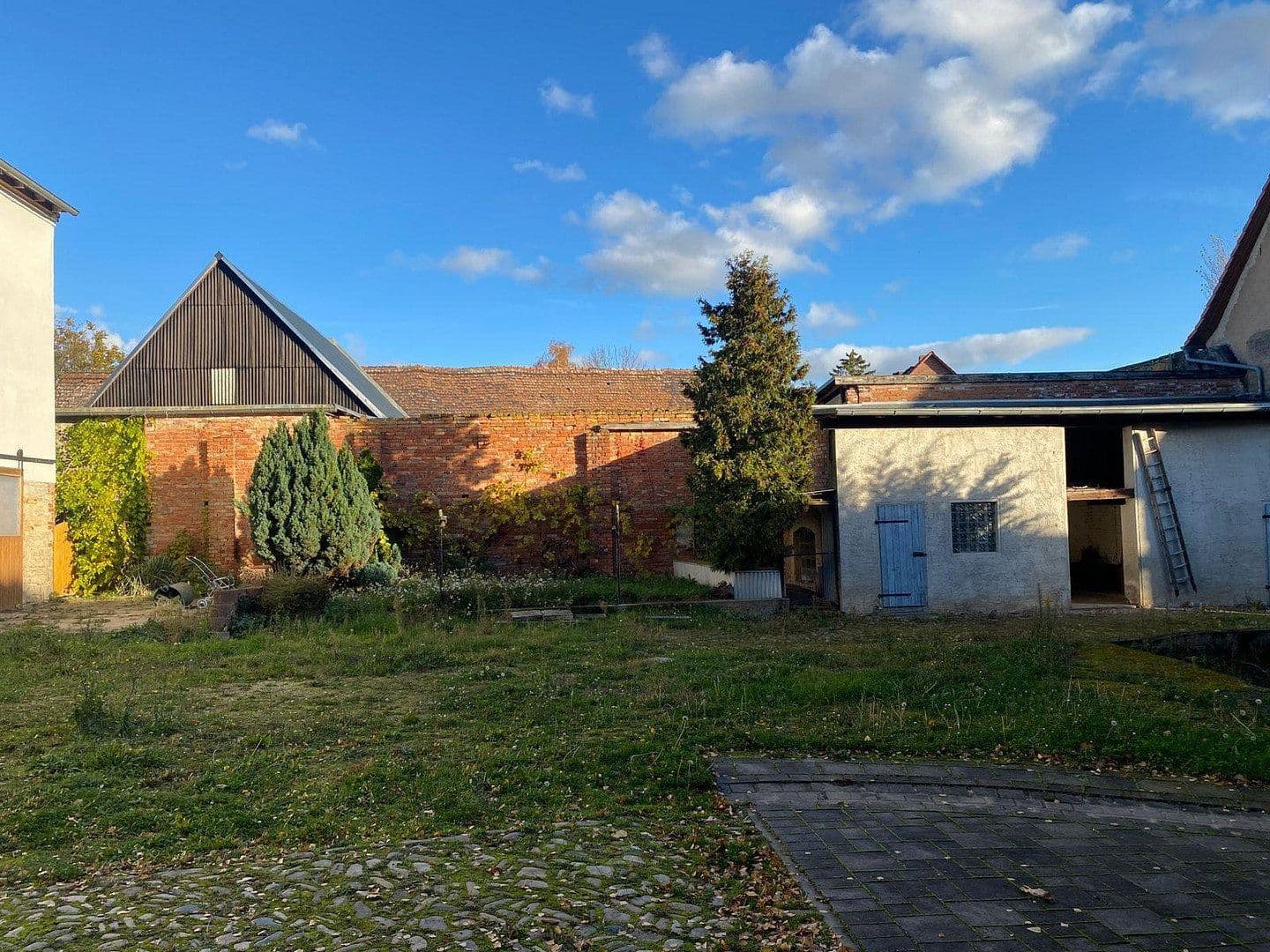 house for sale, 260 m², Nienburg (Saale), Saxony-Anhalt house for sale, 260 m², Nienburg (Saale), Saxony-Anhalt